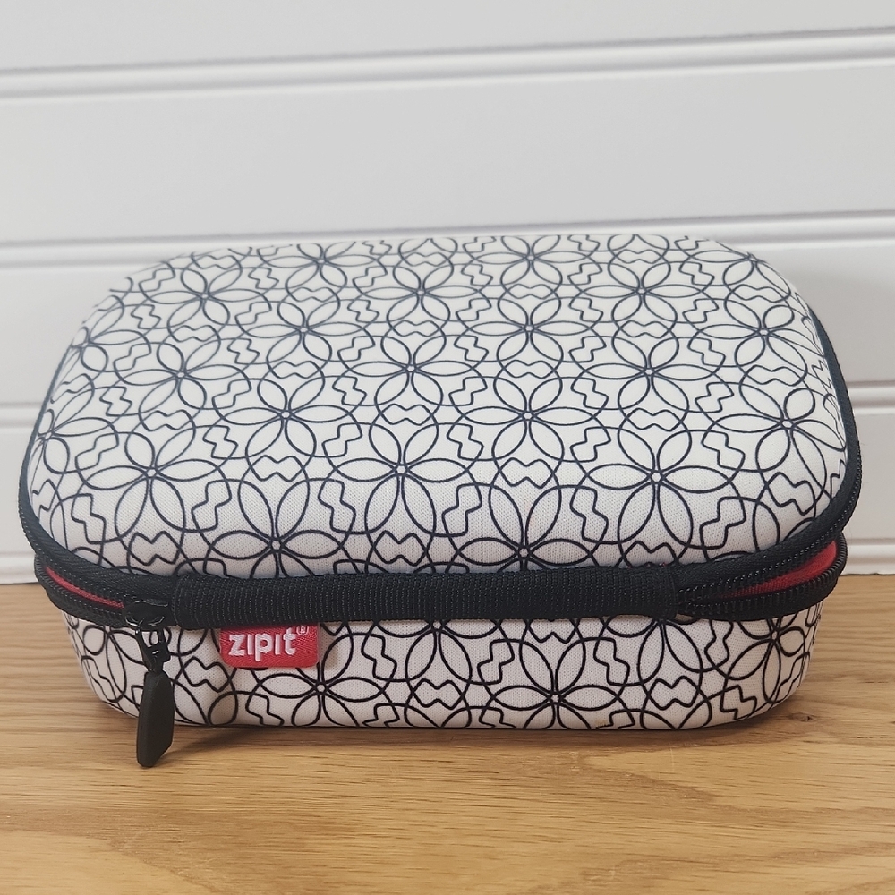 Zipit Hardshell Black and White Patterned Case